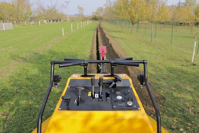 Траншеекопатель Laski TR120H (120 см)